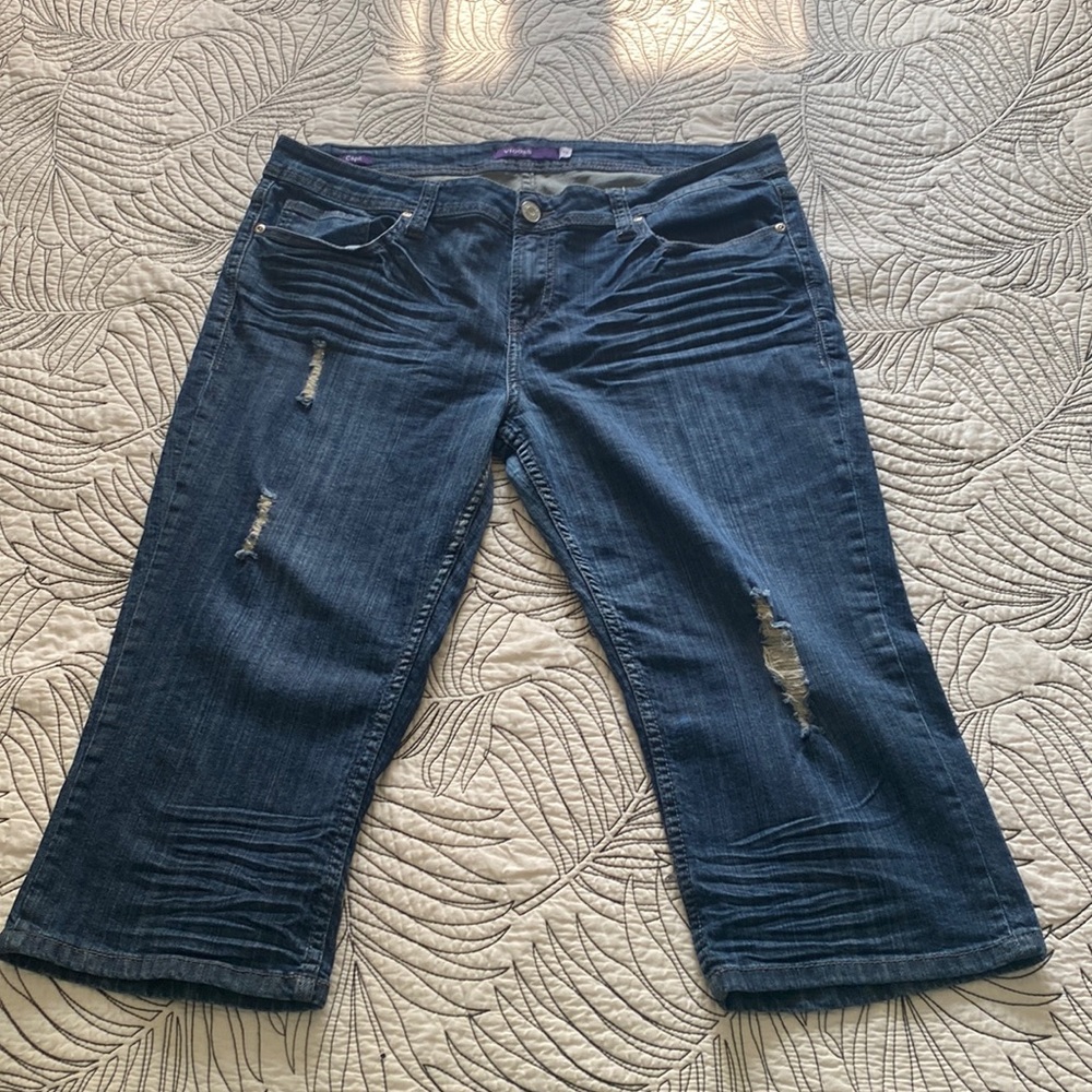 Vigoss capri jeans… size 17… soft denim… great used condition… non smoking home